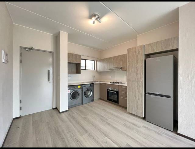 2 BEDROOM APARTMENT FOR SALE IN FOURWAYS